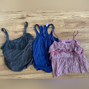 5 Tank tops- bundle. size small